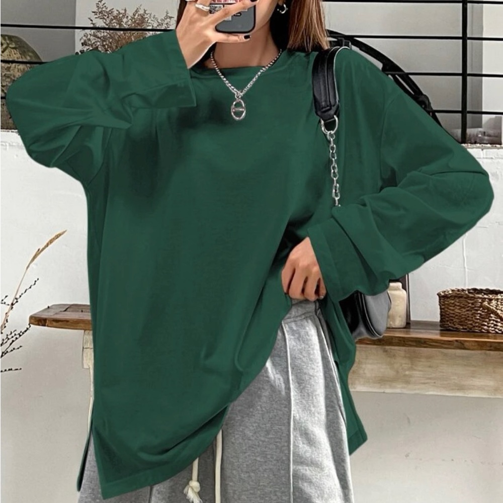 GREEN OVERSIZED TOP